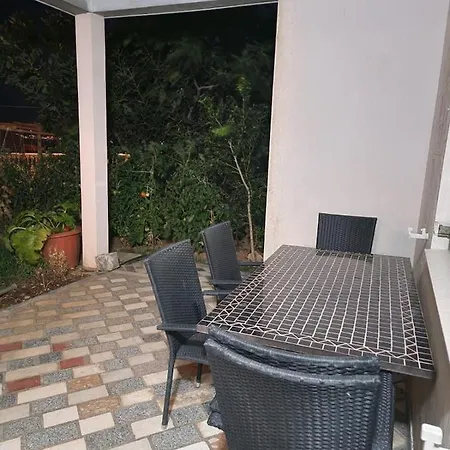 Apartment Obiteljski Stan Kastel Luksic Kastela