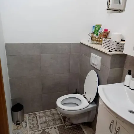 Apartman Obiteljski Stan Kastel Luksic