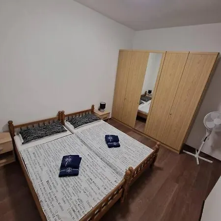 Obiteljski Stan Kastel Luksic Appartement