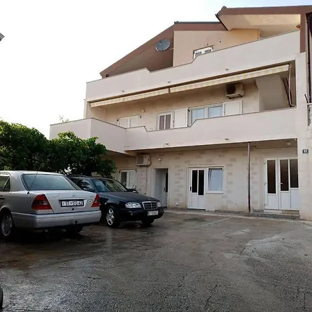 Apartman Obiteljski Stan Kastel Luksic